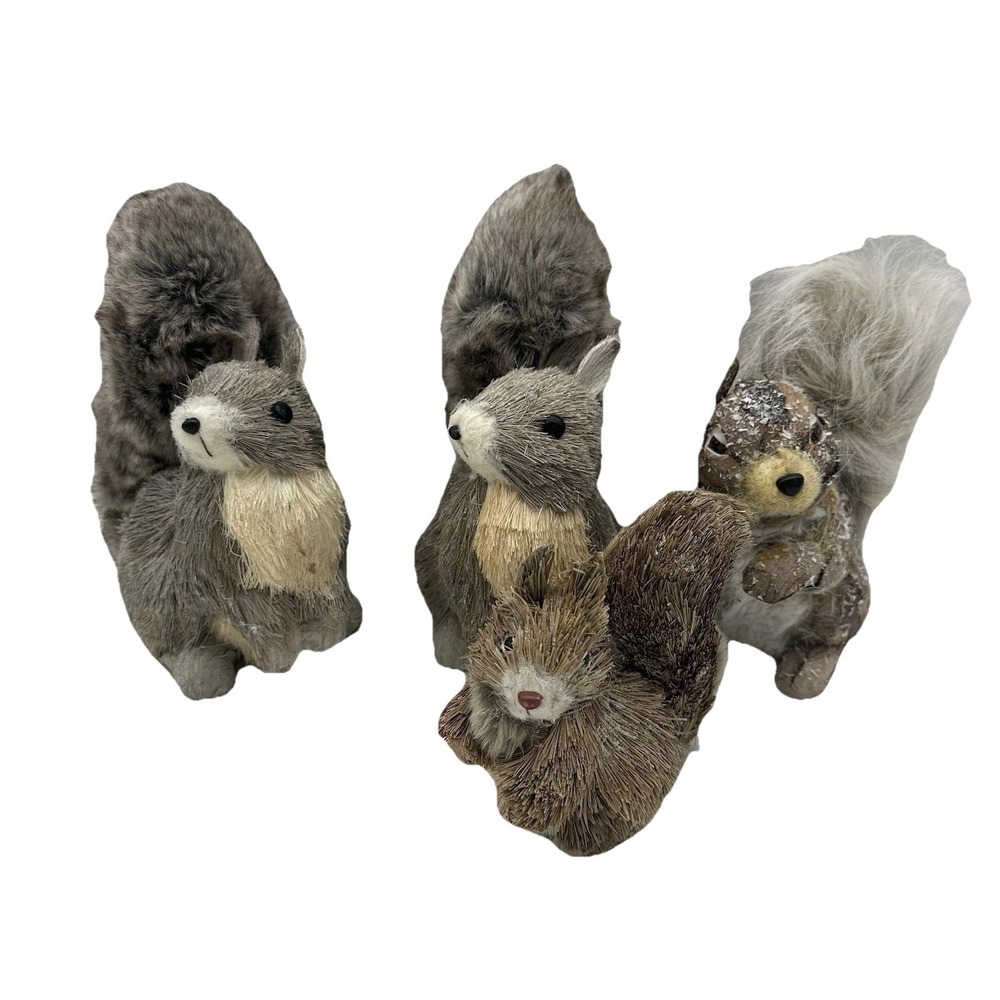 Pier 1 Lot Of 4 Squirrels Sisal Straw Winter Woodlands Decorations Figurines
